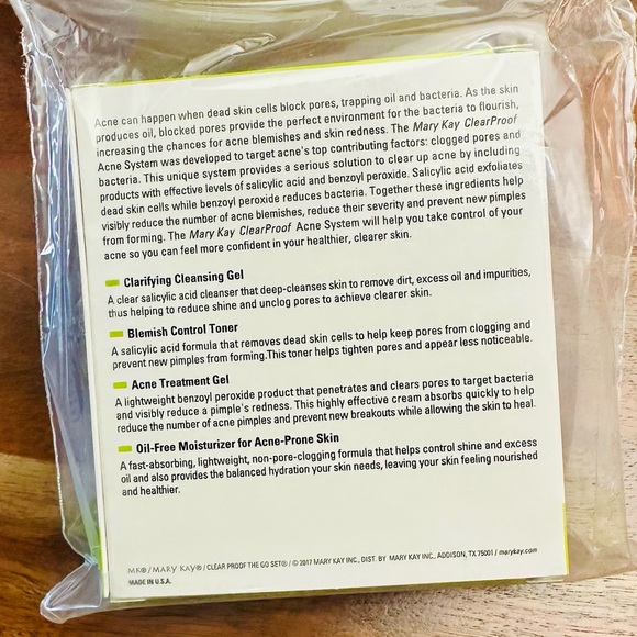 Mary Kay Clearproof System for Problematic Skin - Picture 2 of 7